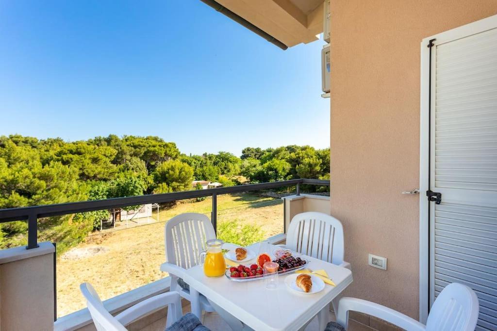 Apartments Punta Премантура Екстериор снимка
