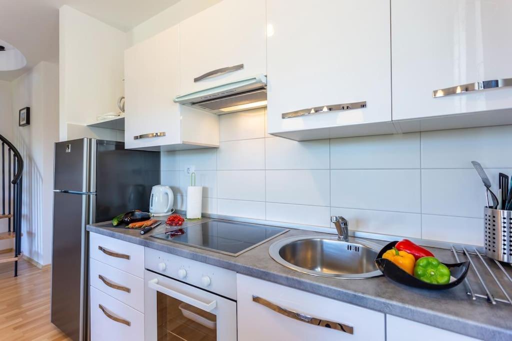 Apartments Punta Премантура Екстериор снимка