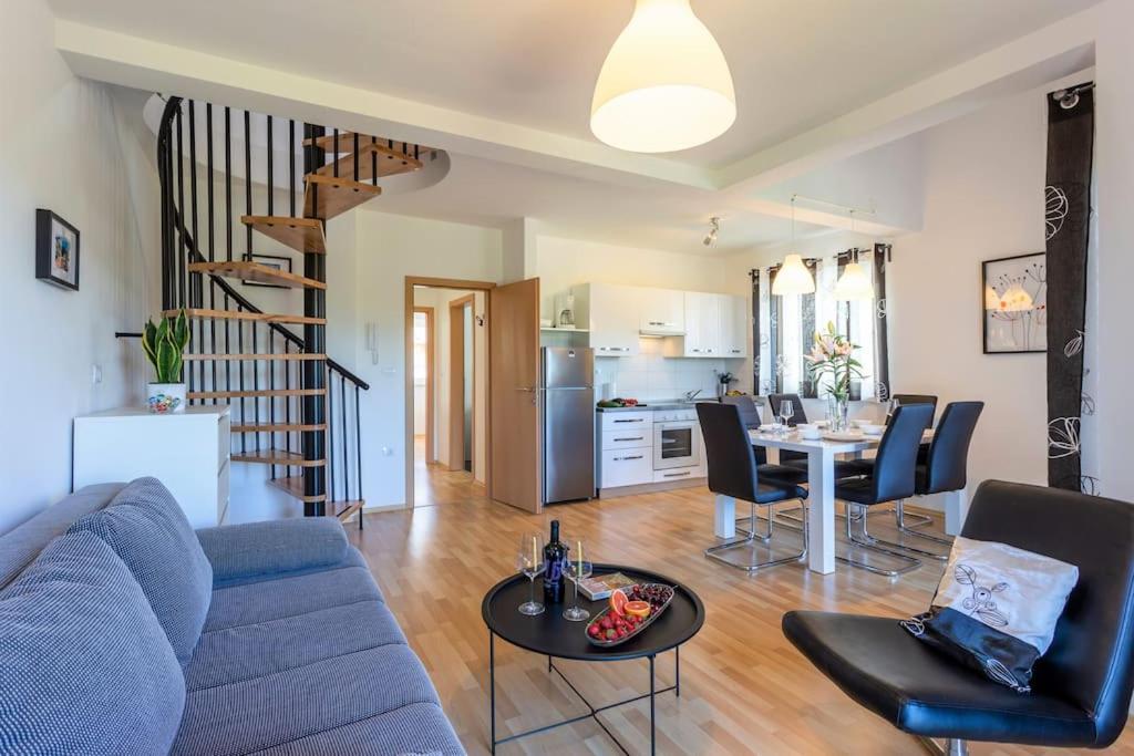 Apartments Punta Премантура Екстериор снимка