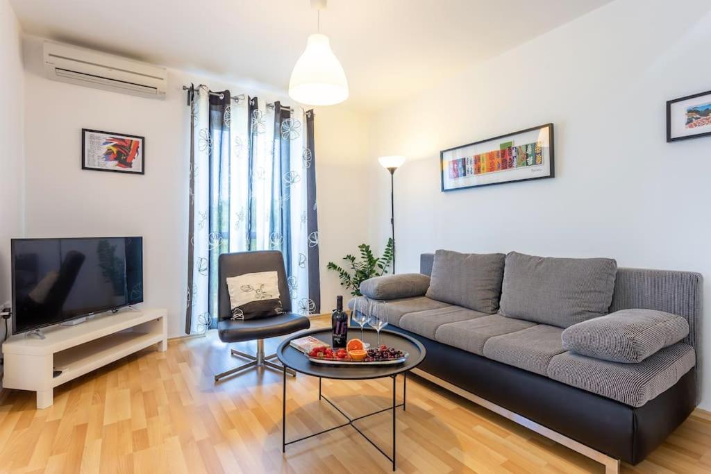 Apartments Punta Премантура Екстериор снимка