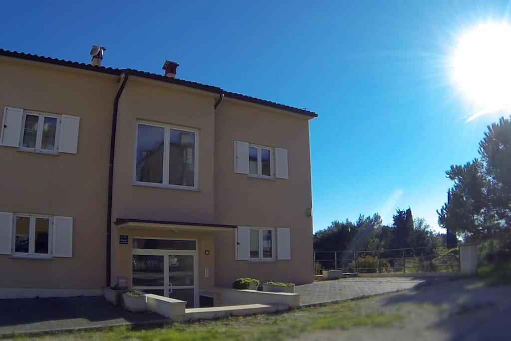 Apartments Punta Премантура Екстериор снимка