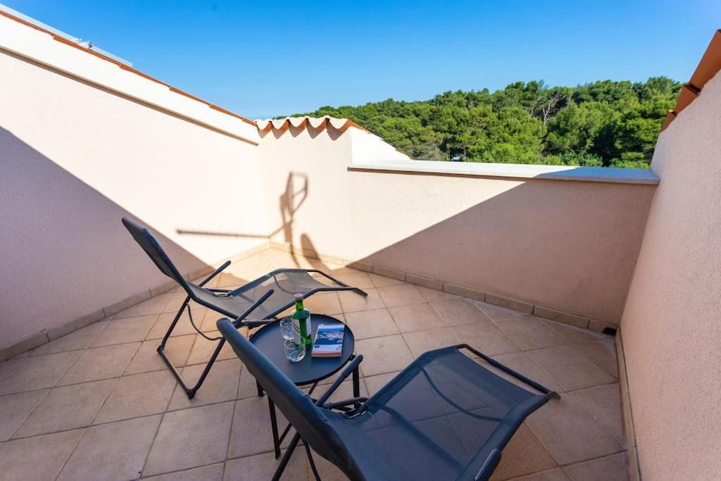 Apartments Punta Премантура Екстериор снимка